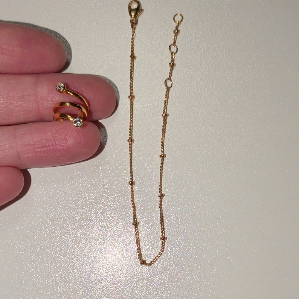 EarCuff Gold-tone and Dainty Bracelet Gold-tone